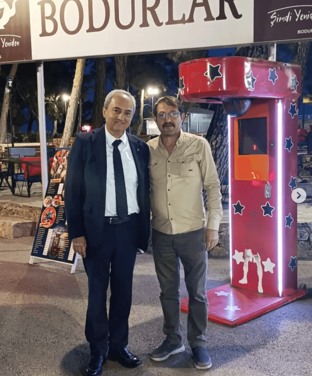 Mesut Kocagöz ve Bodurlar